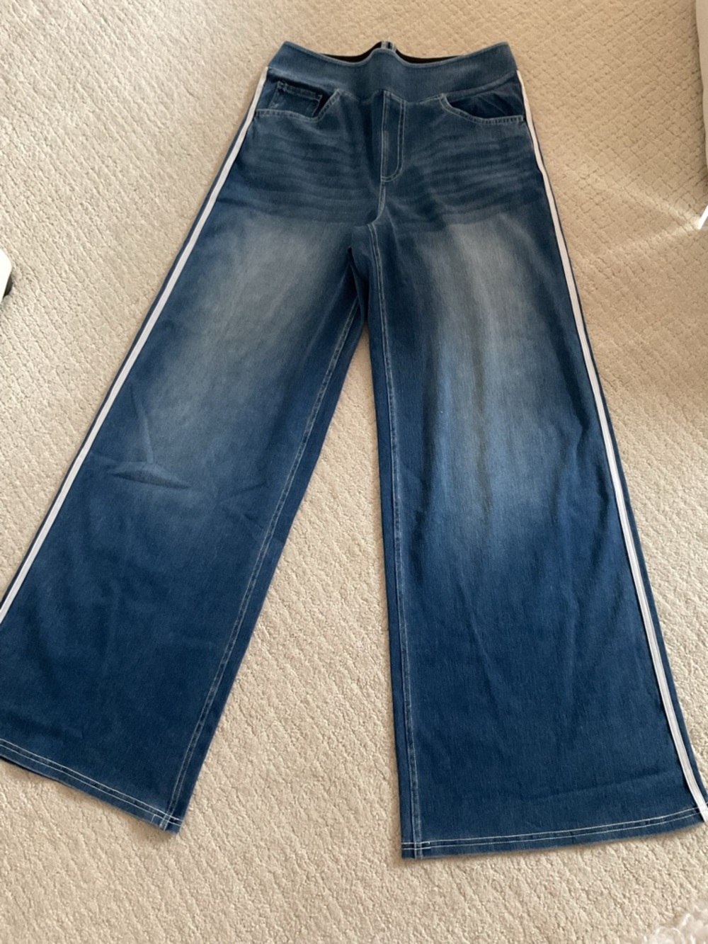 HALARA Dark to medium  Blue Denim wide leg jeans with White Stitching